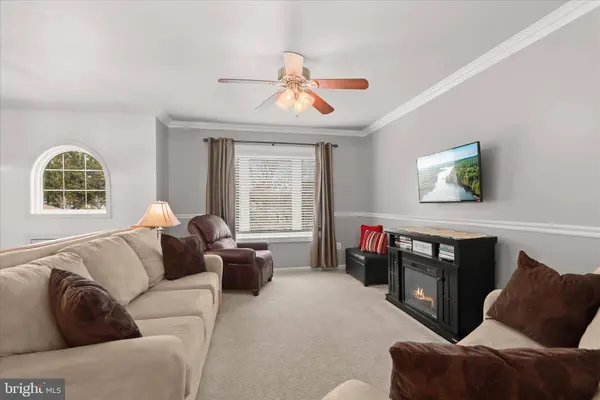 862 ELMWOOD CT, Westminster, MD 21158