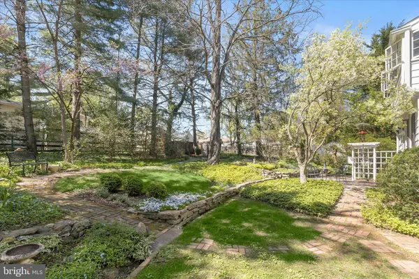 2216 WESTCHESTER AVE, Baltimore, MD 21228