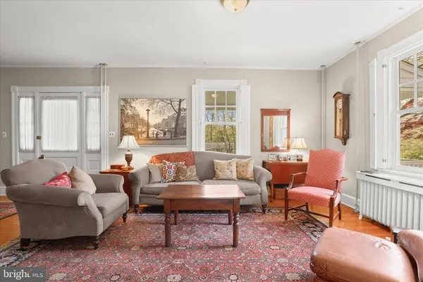 2216 WESTCHESTER AVE, Baltimore, MD 21228