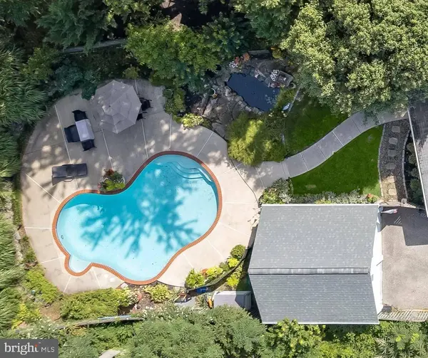 6 PARK DR, Catonsville, MD 21228