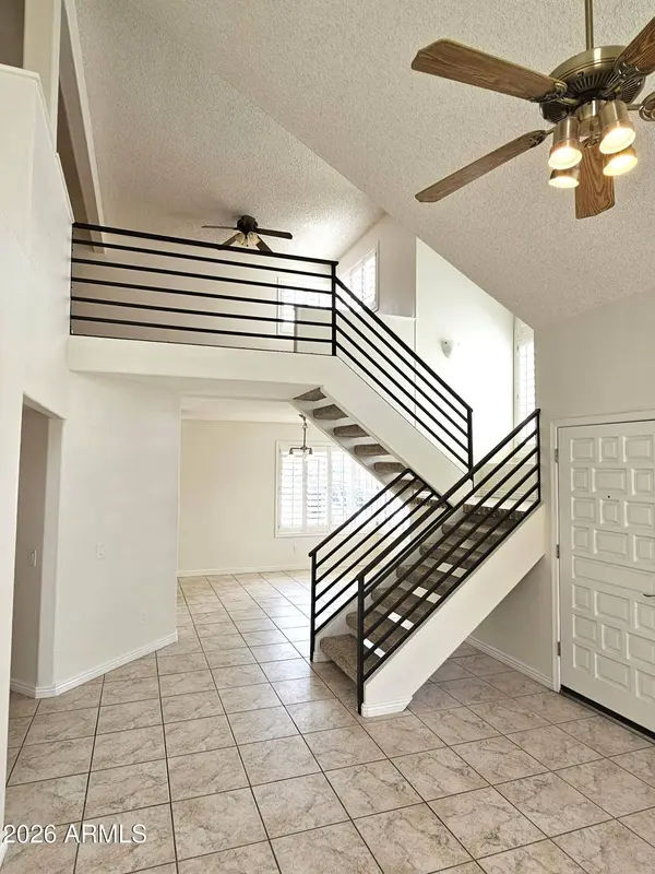 13645 S 38TH Place, Phoenix, AZ 85044
