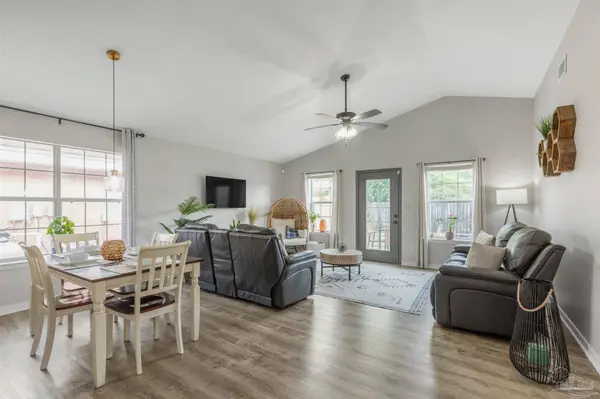 1617 Sutton Place Dr, Ft Walton Beach, FL 32547