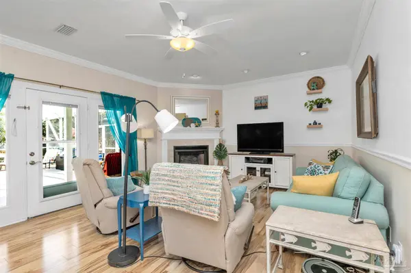 1708 Sea Lark Ln, Navarre, FL 32566