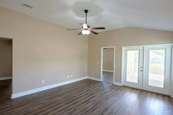 5069 Teresa Dr, Milton, FL 32583