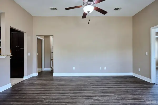 5069 Teresa Dr, Milton, FL 32583
