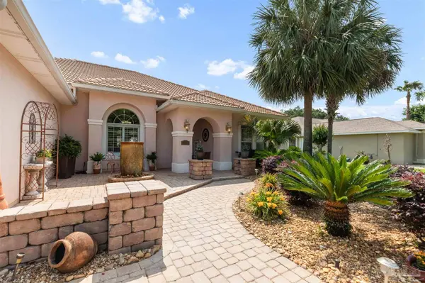 2792 Pga Blvd, Navarre, FL 32566