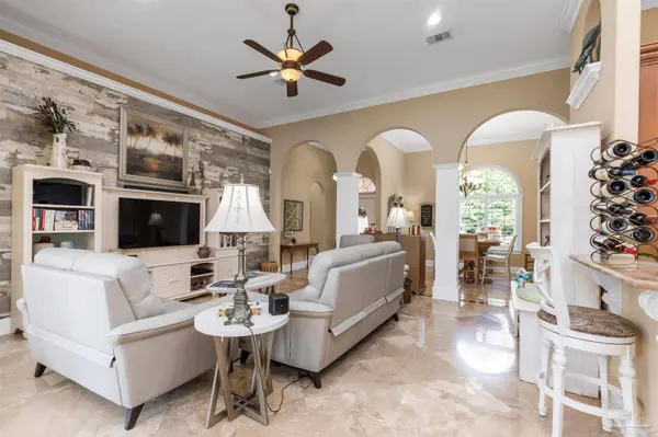 2792 Pga Blvd, Navarre, FL 32566