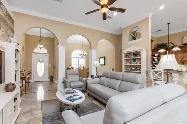 2792 Pga Blvd, Navarre, FL 32566