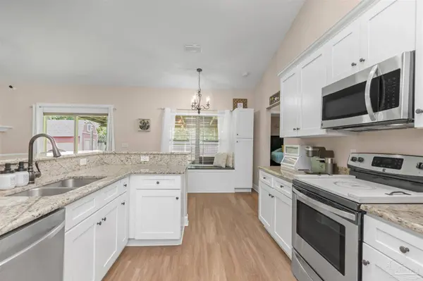 305 E Kingsfield Rd, Cantonment, FL 32533