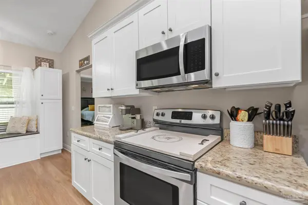 305 E Kingsfield Rd, Cantonment, FL 32533