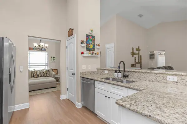 305 E Kingsfield Rd, Cantonment, FL 32533