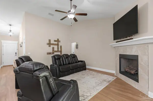 305 E Kingsfield Rd, Cantonment, FL 32533