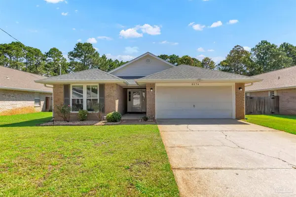 8574 Wilburn Cv, Navarre, FL 32566