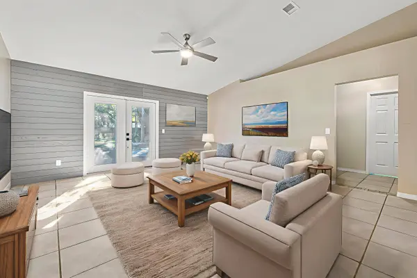 8147 Country Bay Boulevard, Navarre, FL 32566