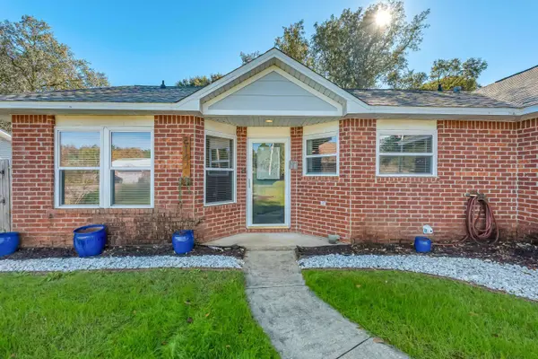 8147 Country Bay Boulevard, Navarre, FL 32566