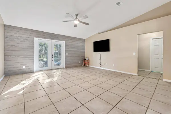 8147 Country Bay Boulevard, Navarre, FL 32566