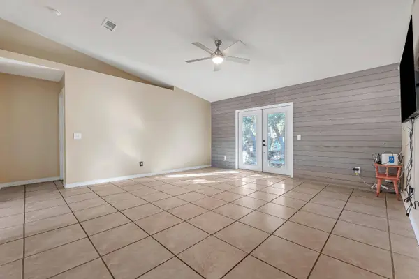 8147 Country Bay Boulevard, Navarre, FL 32566