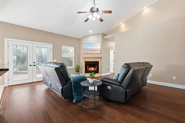 7089 Flintwood Street, Navarre, FL 32566