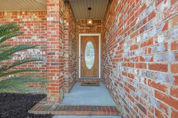 7089 Flintwood Street, Navarre, FL 32566