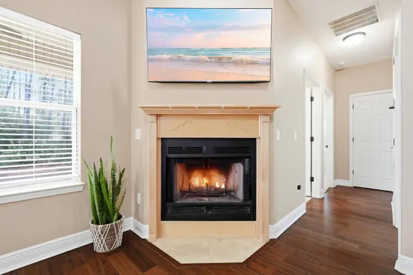 7089 Flintwood Street, Navarre, FL 32566