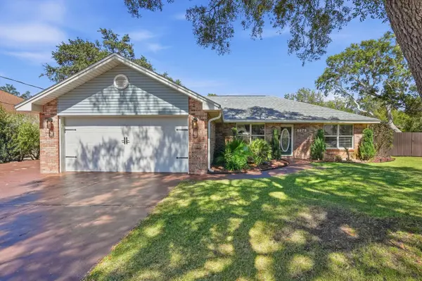 6878 Camarilla Court, Navarre, FL 32566