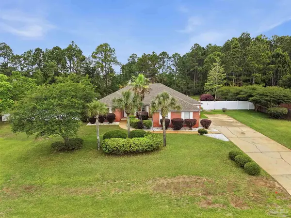 7154 Riverview St, Navarre, FL 32566