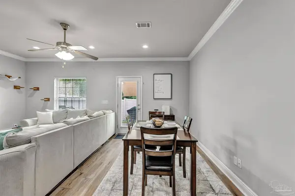 8887 White Ibis Way, Navarre, FL 32566