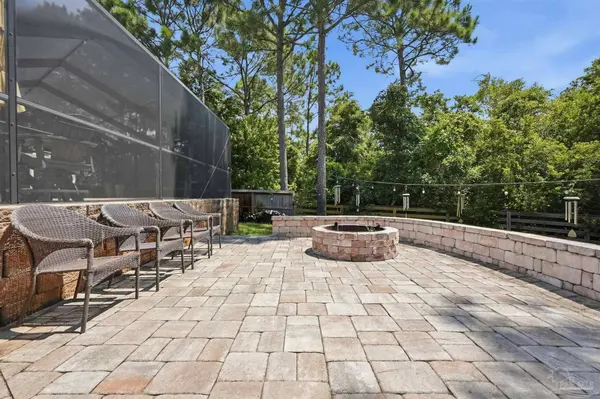6369 Old Harbor Ct, Gulf Breeze, FL 32563