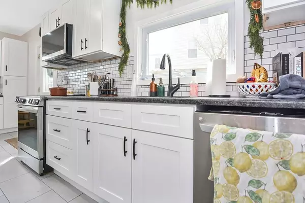 19-21 Cemetery St, Hopedale, MA 01747