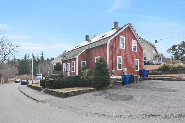 19-21 Cemetery St, Hopedale, MA 01747