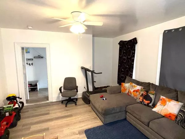 7 Purchase Street, Milford, MA 01757