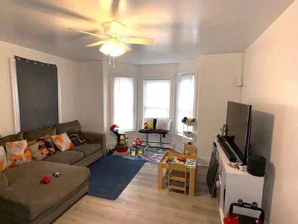 7 Purchase Street, Milford, MA 01757