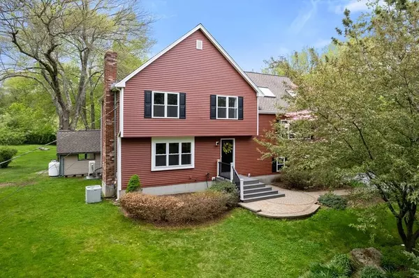 300 Spring Street, Wrentham, MA 02093