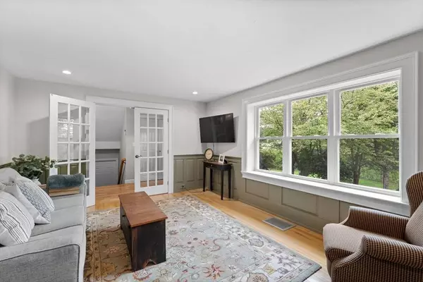 300 Spring Street, Wrentham, MA 02093