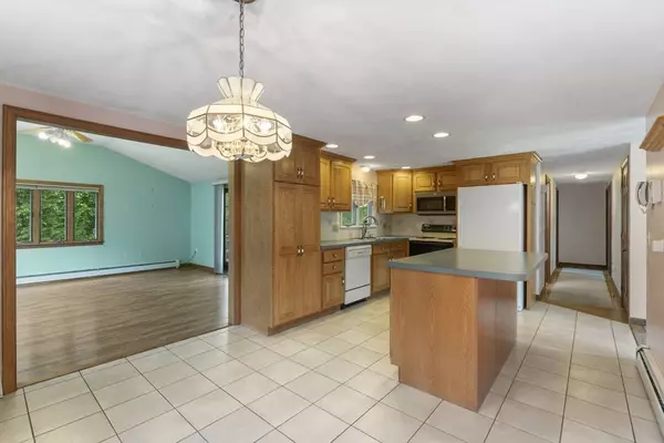 1 Robin Road, Milford, MA 01757