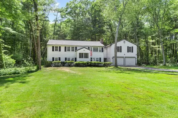 30 Stone St, Bellingham, MA 02019