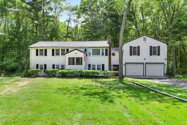 30 Stone St, Bellingham, MA 02019