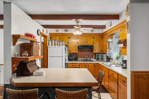 30 Stone St, Bellingham, MA 02019