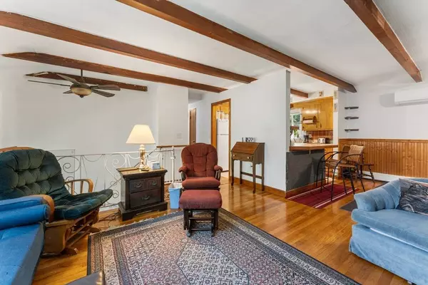 30 Stone St, Bellingham, MA 02019