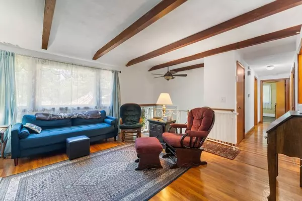 30 Stone St, Bellingham, MA 02019