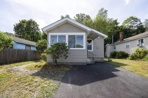 54 Hill Street, Hopedale, MA 01747