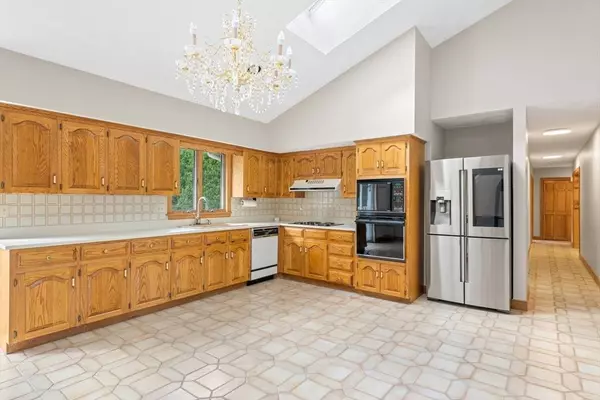 3 Esty Road, Mendon, MA 01756