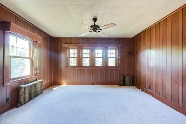 14 Lake Street, Hopedale, MA 01747