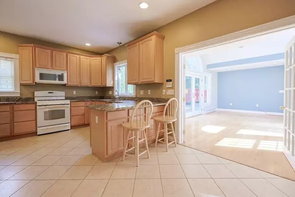 9 Hillside Avenue, Milford, MA 01757