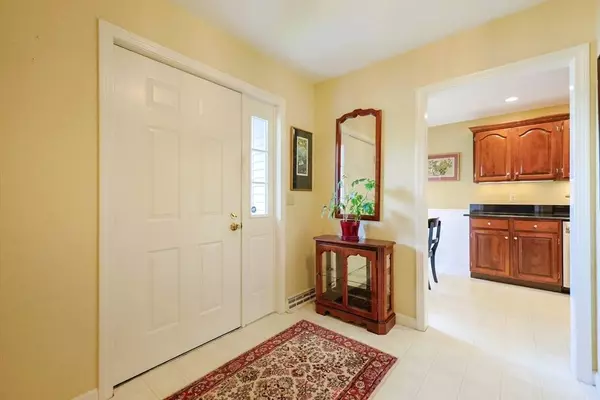 16 Lombardi Cir #16, Milford, MA 01757