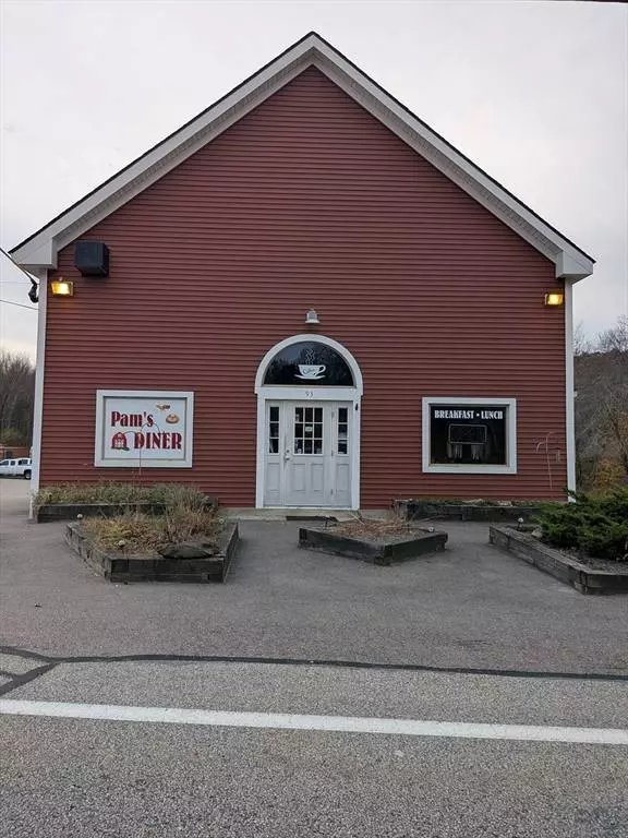 93 Mechanic St, Bellingham, MA 02019