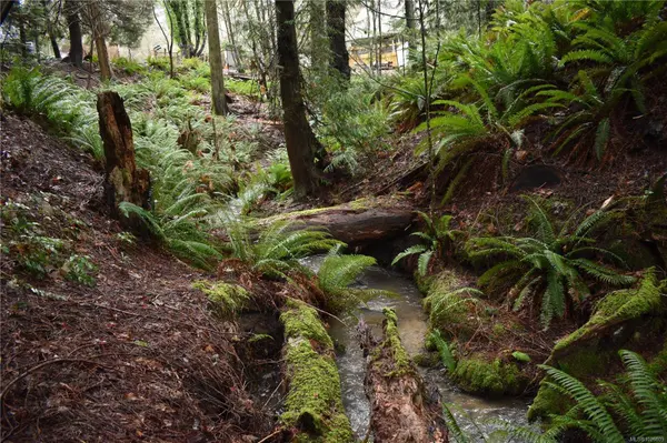 201 Grantville St, Salt Spring, BC V8K 1P1