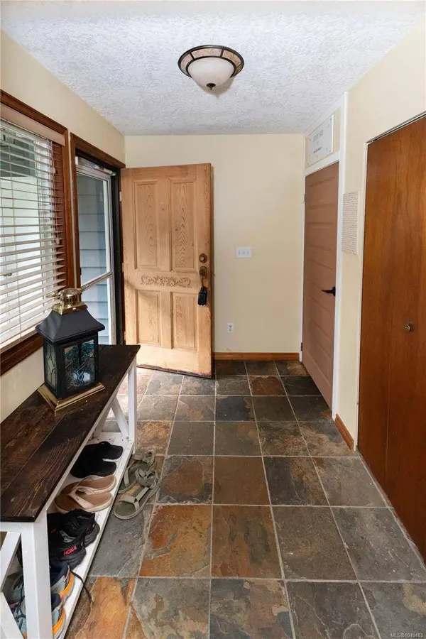 539 Downhome Dr, Langford, BC V9B 5K3