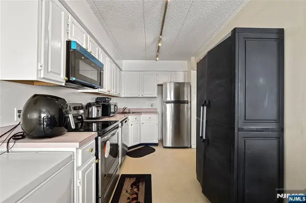 290 Anderson ST #5D, Hackensack, NJ 07601