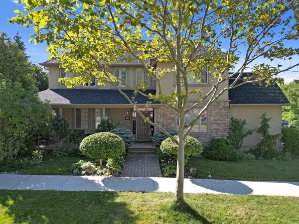 37 Maydolph RD, Toronto W08, ON M9B 1V9